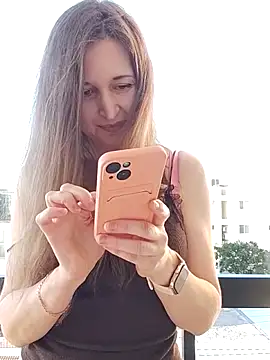 irresistibelle online show from May 2026 04:05:01 PM