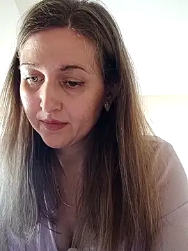 irresistibelle online show from April 2026 11:39:01 AM