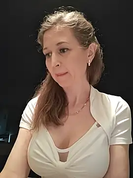 irresistibelle online show from July 2026 06:45:02 PM