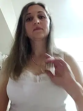 irresistibelle online show from April 2026 10:11:01 PM