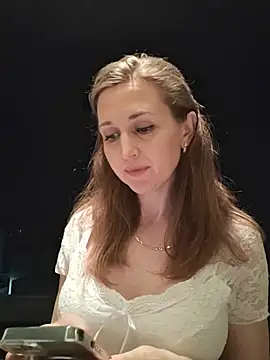 irresistibelle online show from July 2026 06:58:02 PM