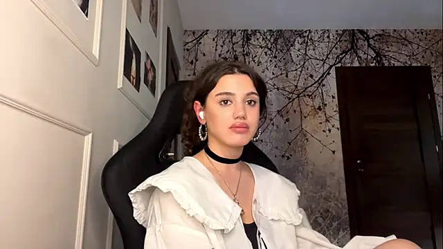 PamelaFougere online show from April 2026 03:07:01 PM