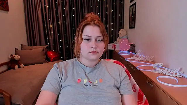 NoraLiin online show from May 2026 07:45:01 PM