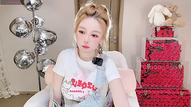 Aeseee- online show from April 2026 05:30:01 PM