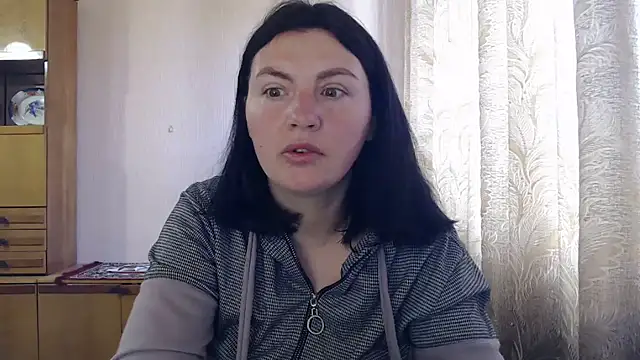 AlinaxJames online show from April 2026 07:43:01 AM
