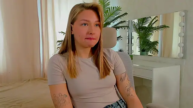 FidelaMendolia online show from April 2026 09:55:02 AM