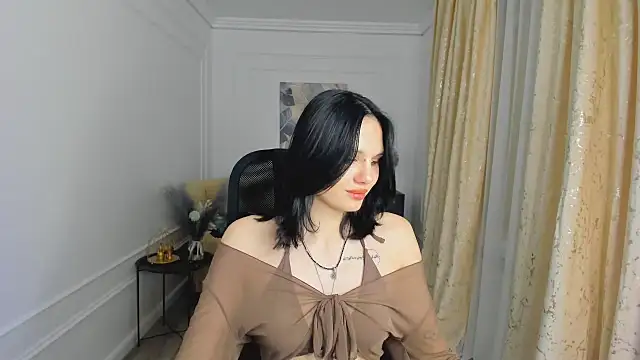 Snapshot of AlicePertim chatting on June 2026 06:36:02 PM AlicePertim online show from June 2026 06:36:02 PM