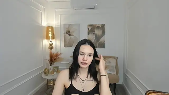 AlicePertim online show from May 2026 06:12:01 PM