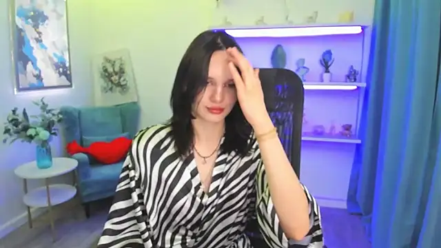 Snapshot of AlicePertim chatting on May 2026 06:39:02 PM AlicePertim online show from May 2026 06:39:02 PM