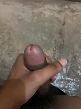 SkinnyGuy23 online show from May 2026 03:53:02 PM