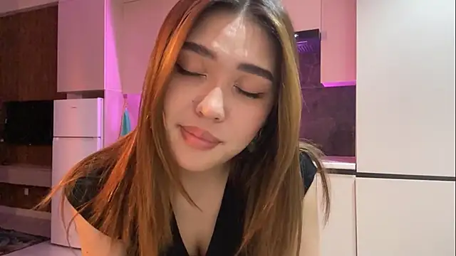 GennaTorros online show from April 2026 05:58:02 PM