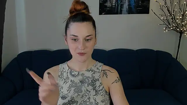 elani lune online show from June 2026 09:25:02 AM