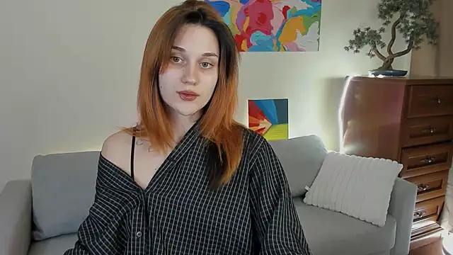 elani lune online show from April 2026 04:00:01 PM