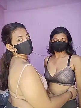 Loving Naughtycouple online show from May 2026 04:30:01 AM