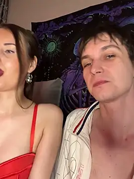 kittieSquad online show from April 2026 06:31:02 PM