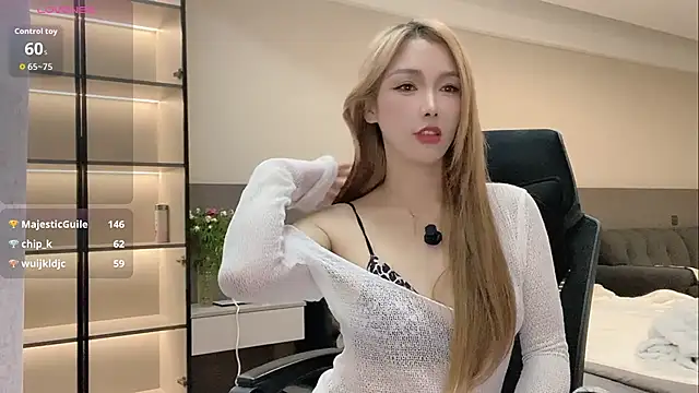 Snapshot of wenwen-mm chatting on June 2026 02:33:01 PM wenwen-mm online show from June 2026 02:33:01 PM