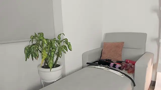 lolyblowsisa online show from July 2026 11:33:02 PM