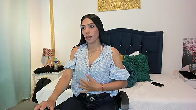 AmberKayleigh online show from June 2026 06:42:01 PM