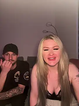 SexyCouple1910 online show from April 2026 06:25:01 PM