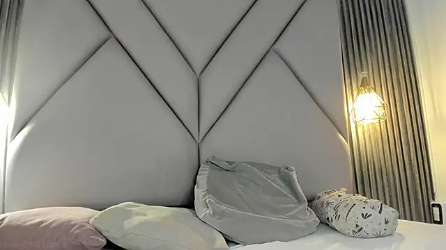 lolabunnysc online show from May 2026 12:11:01 PM