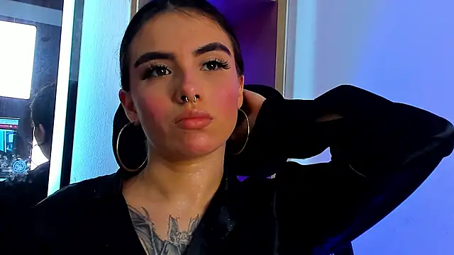 Snapshot of isabella_hv chatting on June 2026 12:32:02 AM isabella hv online show from June 2026 12:32:02 AM