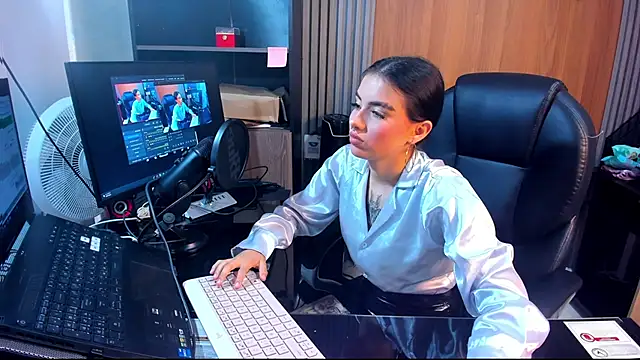 isabella hv online show from June 2026 07:51:01 PM