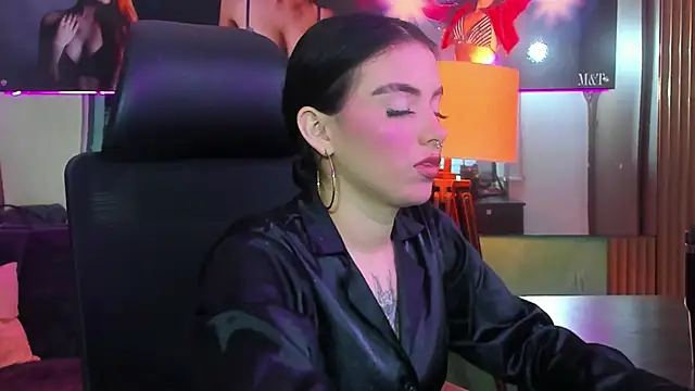isabella hv online show from June 2026 07:40:02 PM