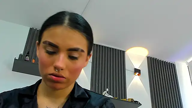 Snapshot of isabella_hv chatting on July 2026 07:43:02 PM isabella hv online show from July 2026 07:43:02 PM