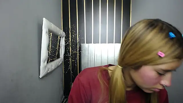 nancy blonde online show from April 2026 12:42:02 PM