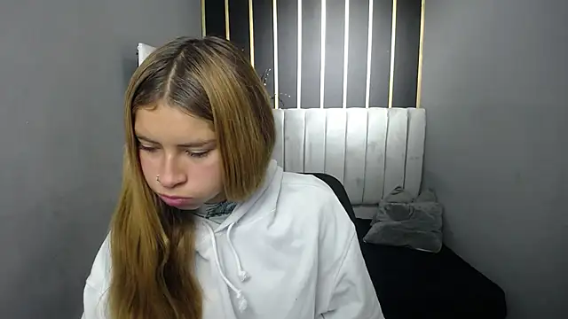 nancy blonde online show from May 2026 01:09:02 PM