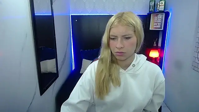 Snapshot of nancy_blonde chatting on June 2026 01:50:02 PM nancy blonde online show from June 2026 01:50:02 PM