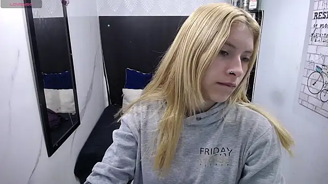 Snapshot of nancy_blonde chatting on July 2026 12:49:01 PM nancy blonde online show from July 2026 12:49:01 PM