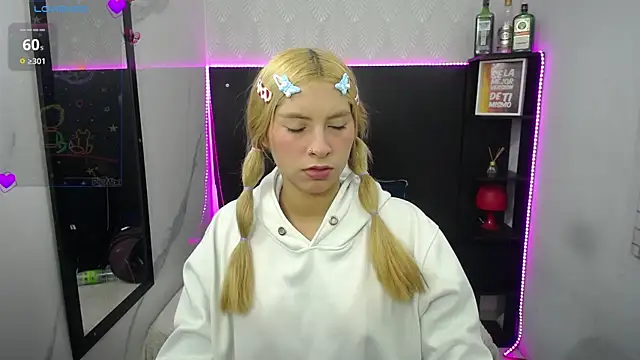 Snapshot of nancy_blonde chatting on July 2026 12:44:02 PM nancy blonde online show from July 2026 12:44:02 PM