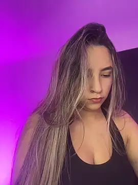 JUANITA07 online show from May 2026 12:22:02 PM