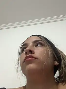 JUANITA07 online show from May 2026 12:23:02 PM