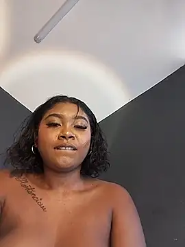 Chloe LaurentXXX online show from May 2026 07:32:02 PM
