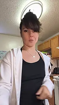 BaileyMFox online show from June 2026 10:43:01 PM