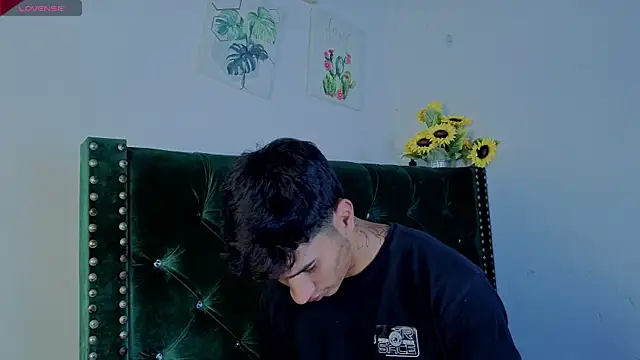 Zayn Moretti online show from June 2026 07:56:01 PM