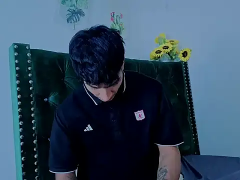 Zayn Moretti online show from June 2026 05:18:02 PM