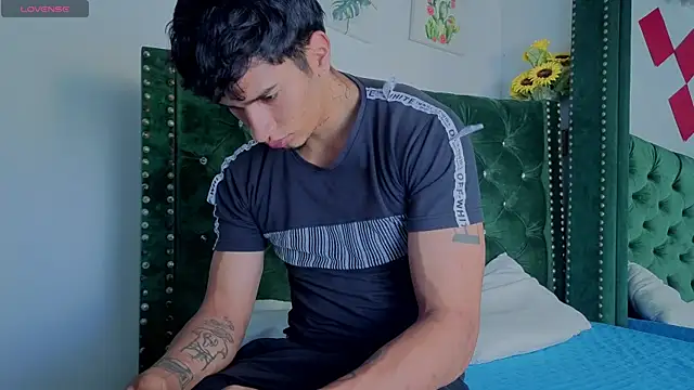 Zayn Moretti online show from July 2026 01:52:05 PM
