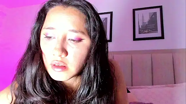 Snapshot of CatalinaSaanz chatting on June 2026 11:37:02 AM CatalinaSaanz online show from June 2026 11:37:02 AM