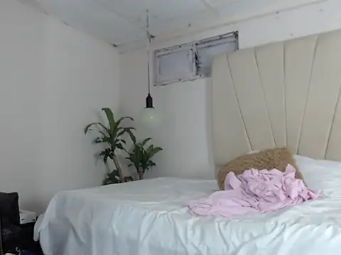 kristel lee  online show from April 2026 02:51:01 AM