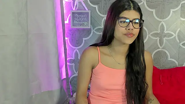 Snapshot of SidneyBrown1 chatting on May 2026 01:29:01 AM SidneyBrown1 online show from May 2026 01:29:01 AM