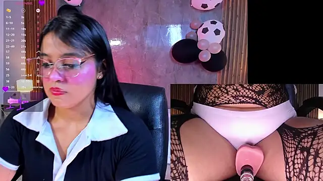 LuciaReid online show from July 2026 01:40:01 PM