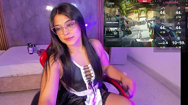 LuciaReid online show from May 2026 12:34:01 PM