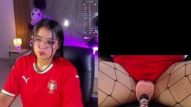 LuciaReid online show from June 2026 02:01:02 PM