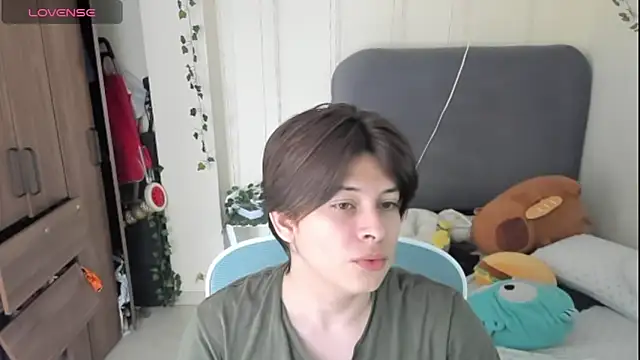 Snapshot of Felixzyn chatting on May 2026 07:22:01 PM Felixzyn online show from May 2026 07:22:01 PM