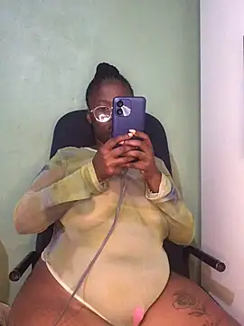 TheEmpressLushXO online show from April 2026 07:07:02 PM