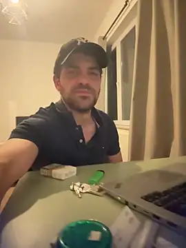 andreadgllll online show from April 2026 12:06:02 AM