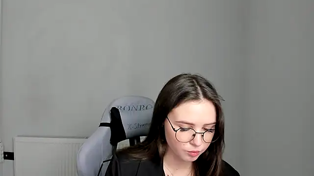 Regina cute  online show from May 2026 12:21:02 PM